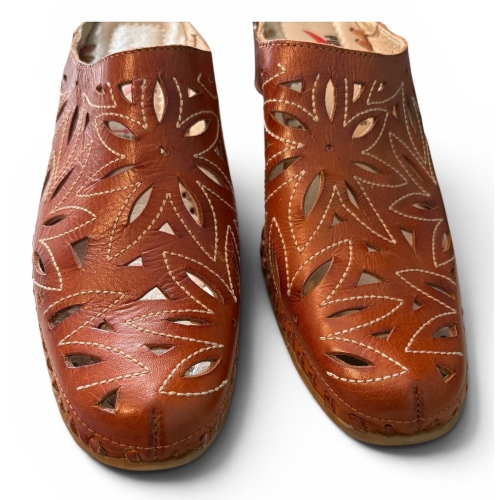 Pikolinos Leather Mule Womens 38 US 7.5 8 Tan Laser Cut Floral Wedge Clogs Spain